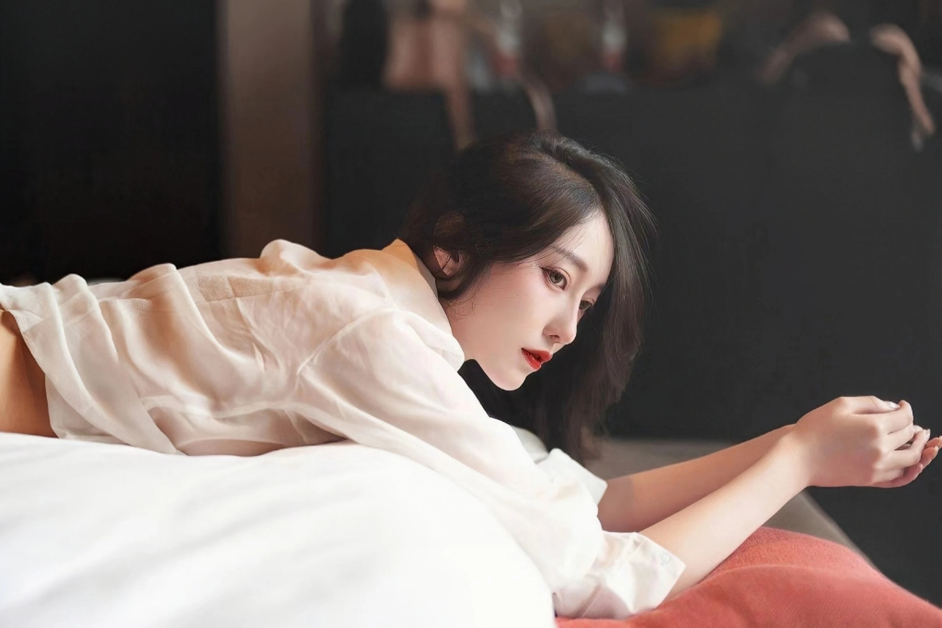 聚焦摆拍、编造、仿冒、低俗、炒作等突出问题 一批短视频账号被严处